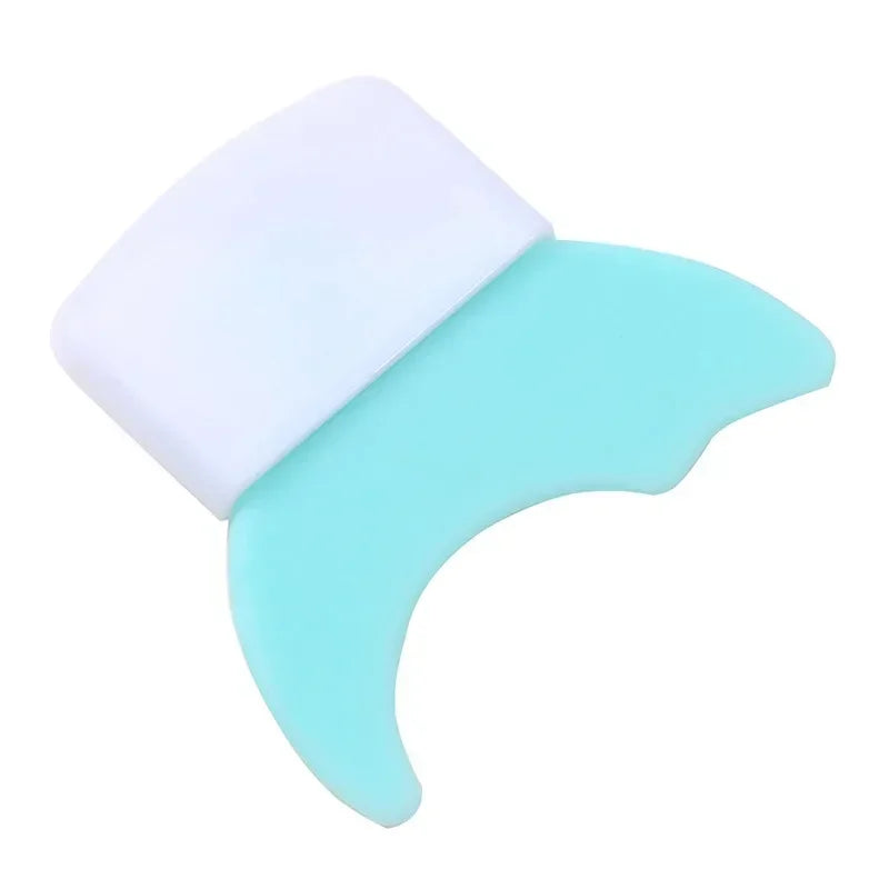 Multi-functional Eyeliner Stencil Wing Tips Silicone Eyeliner Aid Drawing Lipstick Wearing Aid Reusable Makeup Tools